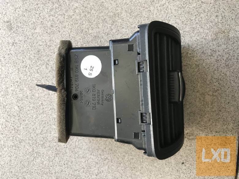 VW GOLF V - jobb légbefúvó 1K0 819 710 apróhirdetés