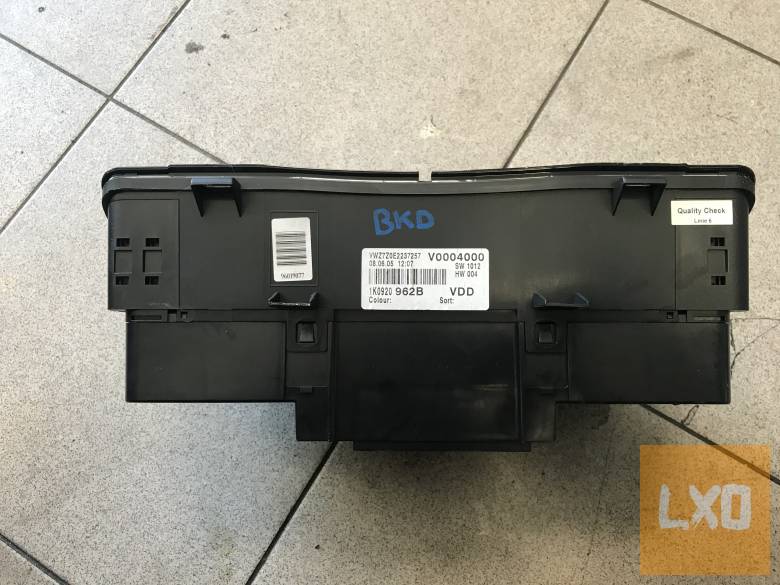 SKODA OCTAVIA II 2,0 PD BKD - km óra ( angol) 1K0 920 962 B apróhirdetés