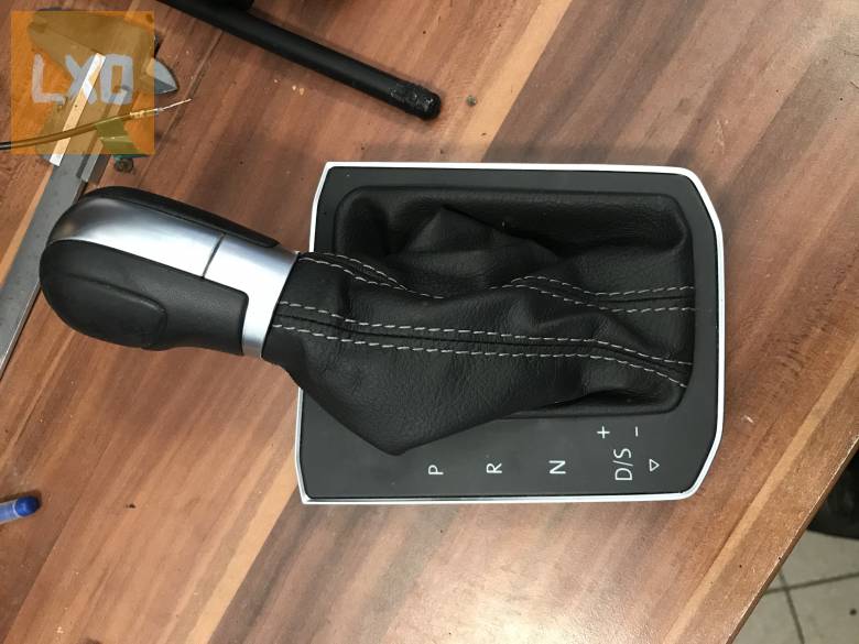 VW TIGUAN II ( DSG)  - váltókar 5NB 713 203 A apróhirdetés