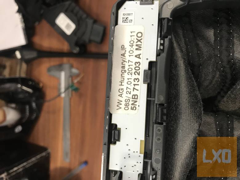 VW TIGUAN II ( DSG)  - váltókar 5NB 713 203 A apróhirdetés