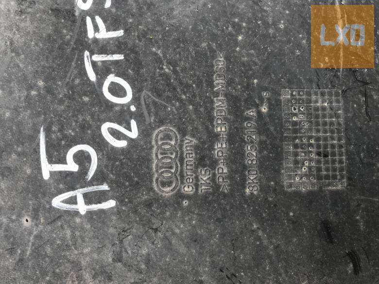 AUDI A5 8T 2,0 TFSI - alsó burkolat 8K0 825 219 A apróhirdetés