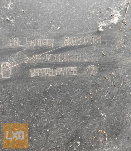 AUDI A4 B8  - homlokfal burkolat 8K0 807 081 apróhirdetés