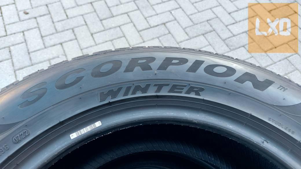 Pirelli Scorpion Winter 215/65r17  téli  gumik apróhirdetés
