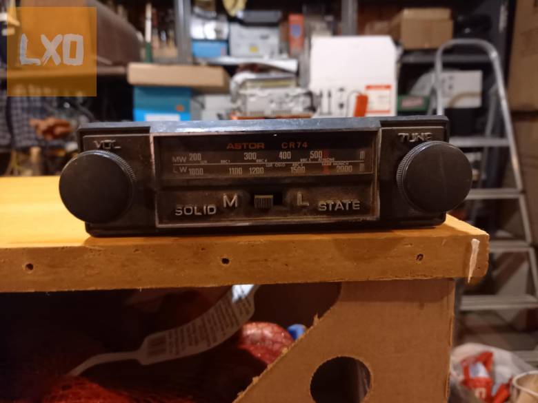 Astor CR74 retro autórádió eladó, cserélhető apróhirdetés