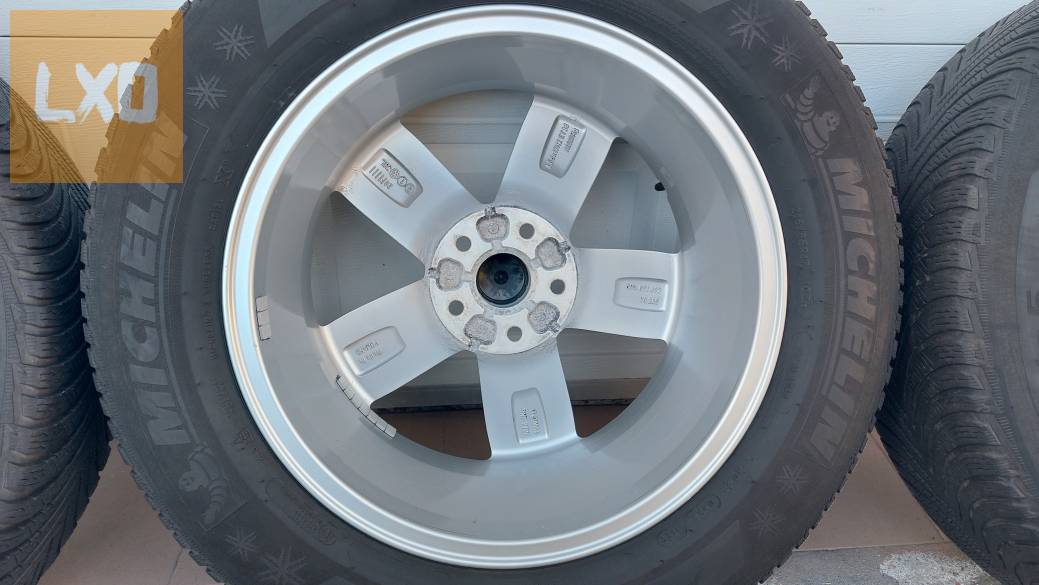 VW Tiguan 17” CORVARA  alufelni , 2db újszerű téli gumi apróhirdetés