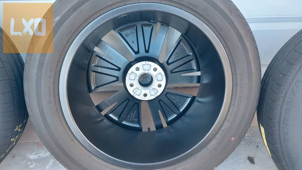 Gyári , Skoda Elroq-Enyaq IV. 19” alufelni ,nyári gumi 5x112 apróhirdetés