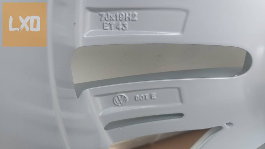 Gyári, VW Tiguán II. 5NA   /AUCKLAND/19" alufelni,Téligumi apróhirdetés