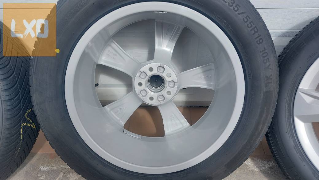 Gyári,új szerű, Audi Q5   19" alufelni négyévszakos gumi apróhirdetés