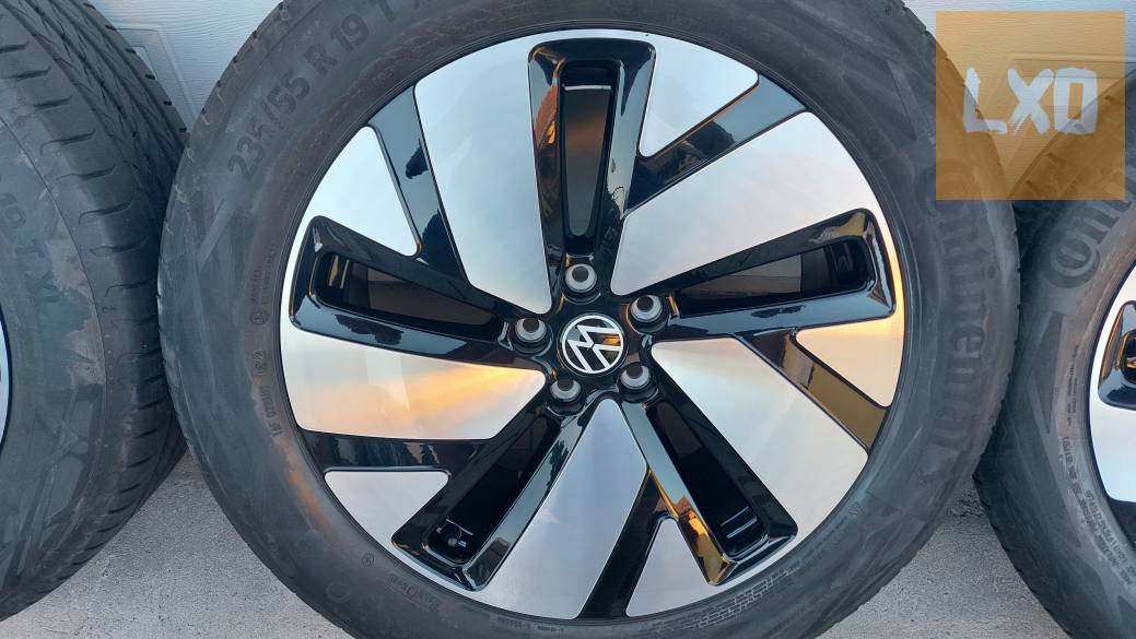 Gyári , Vw ID Buzz 19” alufelni ,nyári gumi 5x112 apróhirdetés