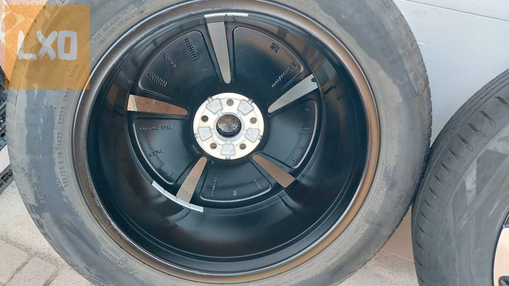 Gyári , Vw ID Buzz 19” alufelni ,nyári gumi 5x112 apróhirdetés