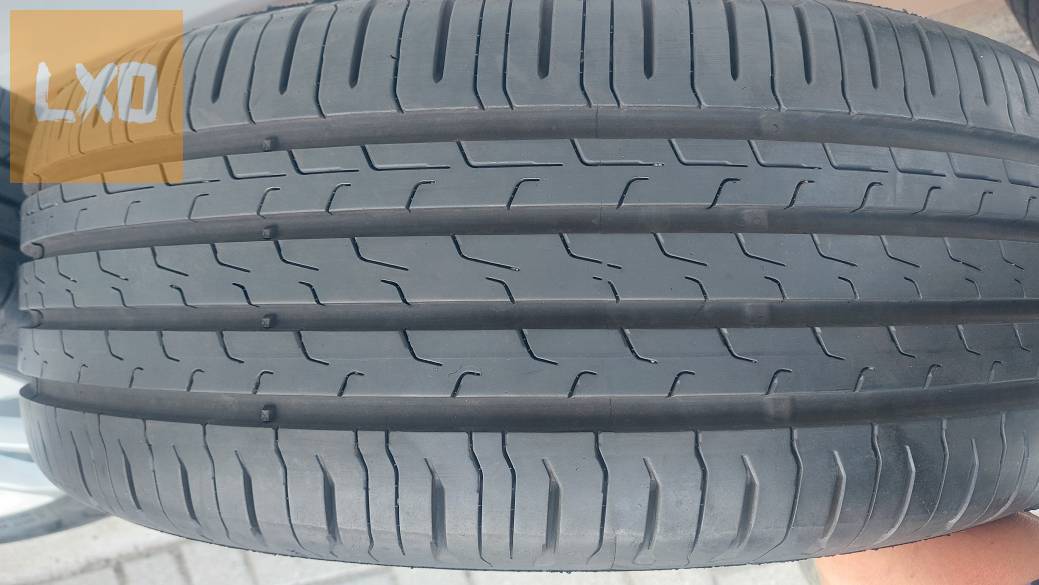 Gyári, VW Passat B8  17"/HELSINKI/ alufelni ujszerű nyári gumikkal apróhirdetés