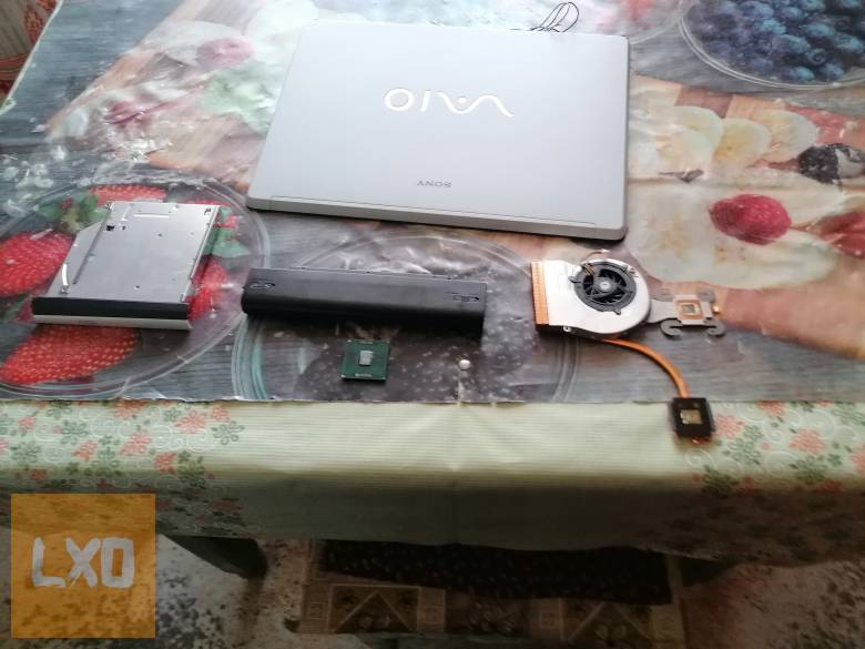 Sonyi vaio Laptop Alkatrészei apróhirdetés