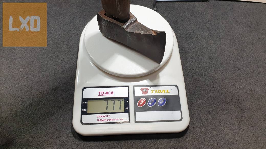 Kis balta eladó, 777g apróhirdetés