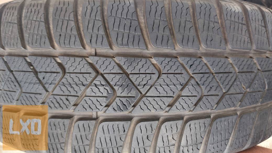 CS Gyári, új ,Audi S3-A3  8Y 17"  alufelni , téligumi apróhirdetés