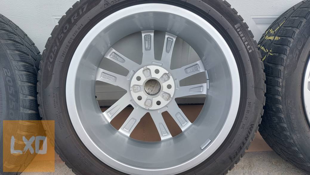 CS Gyári, új ,Audi S3-A3  8Y 17"  alufelni , téligumi apróhirdetés