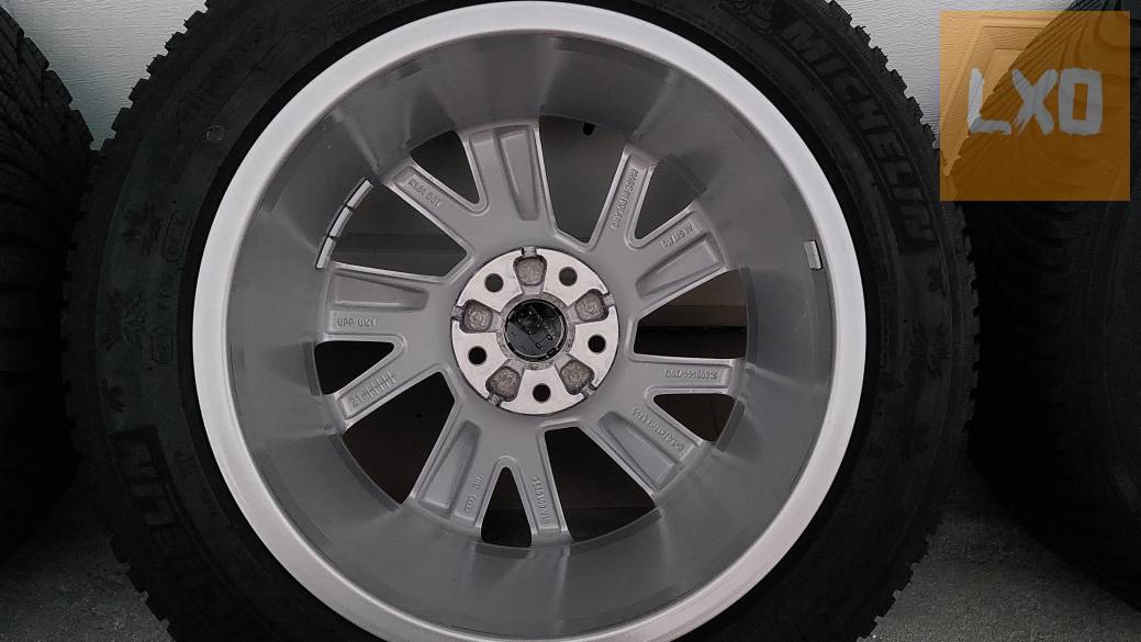 Cs Eladó,Gyári, Audi Q2 17" alufelni 5x112  Uj téligumik apróhirdetés