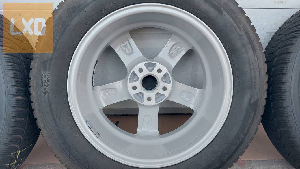 Cs. VW Tiguan 17”Rial  alufelni, újszerű téli gumi apróhirdetés