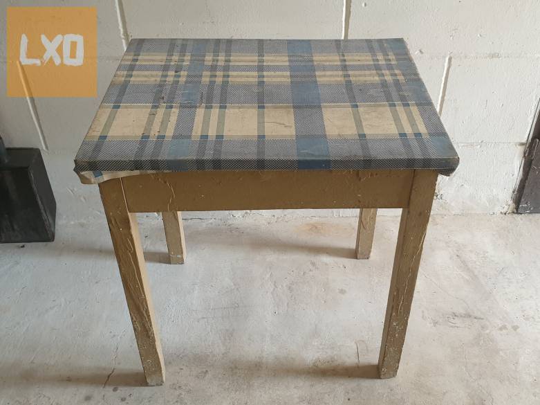 Fa asztal eladó, 55 x 69 x 70 cm apróhirdetés