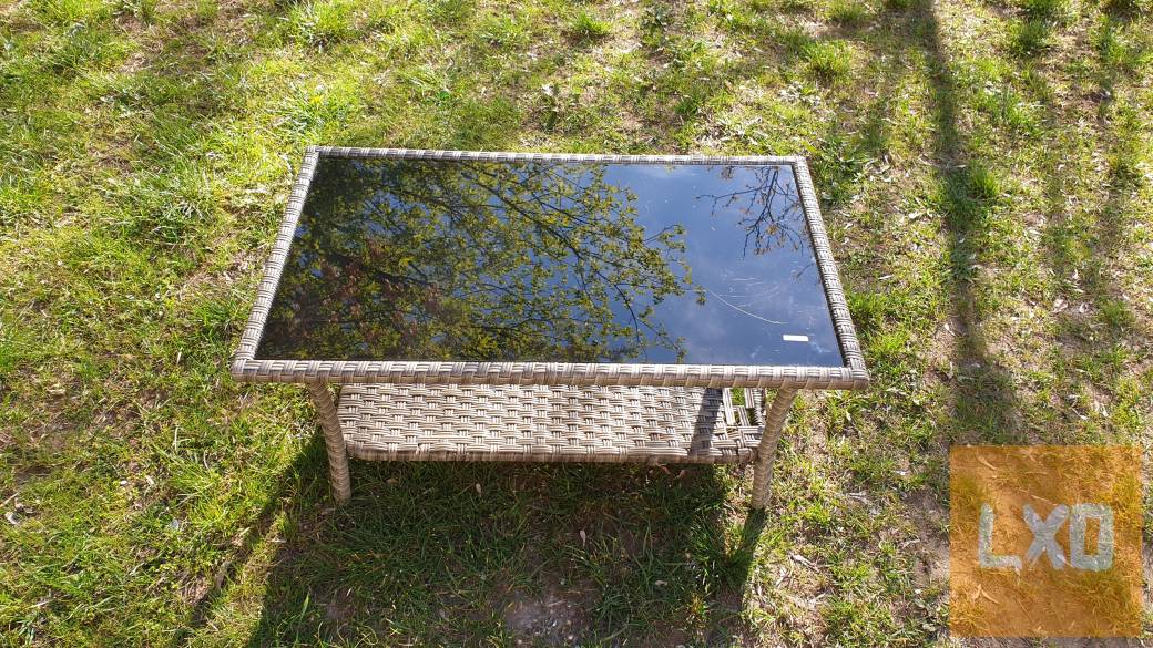 Rattan stílusú kisasztal eladó fekete üveglappal apróhirdetés