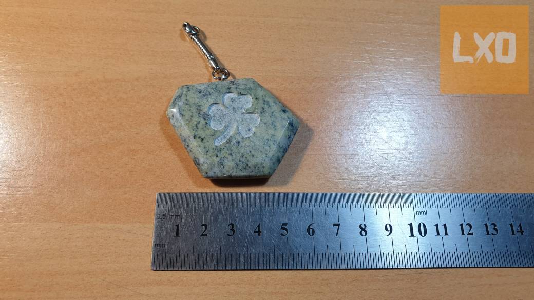 Szerencsehozó kőzet kulcstartó eladó apróhirdetés