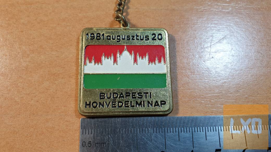 1981-es MHSZ kulcstartó eladó gyűjtőnek apróhirdetés