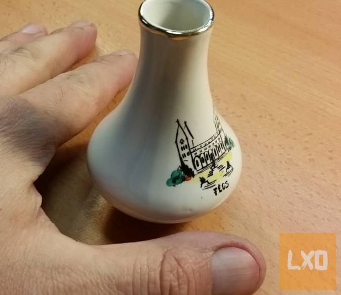 Kézzel festett pécsi mini váza eladó apróhirdetés