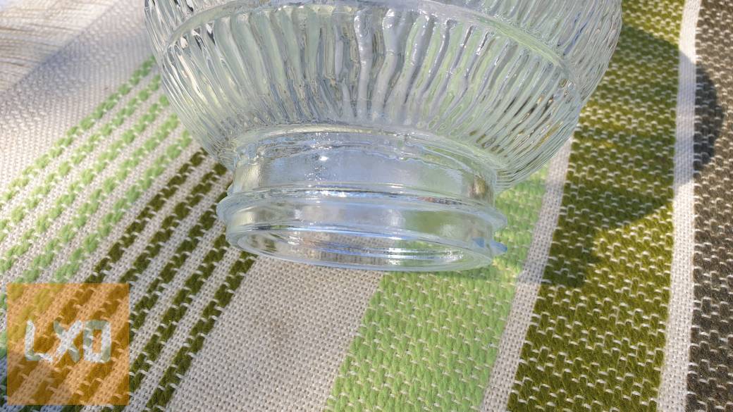 Mintás üvegű gömb falilámpa eladó, ferde foglalattal, 2. sz. apróhirdetés