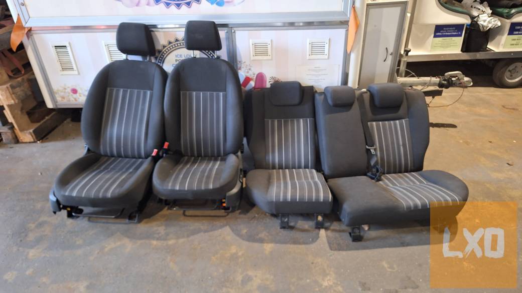 Ford Focus MK2.5 ülésszett apróhirdetés