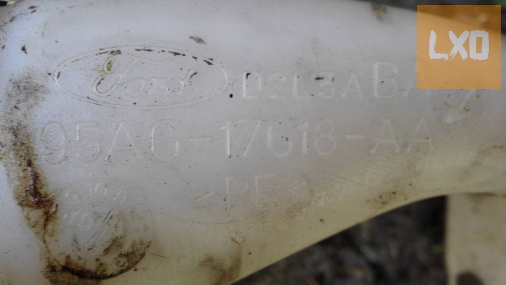 Ford Escort 1990-2000 közöttibe való szélvédőmosó tartály szivattyúval apróhirdetés